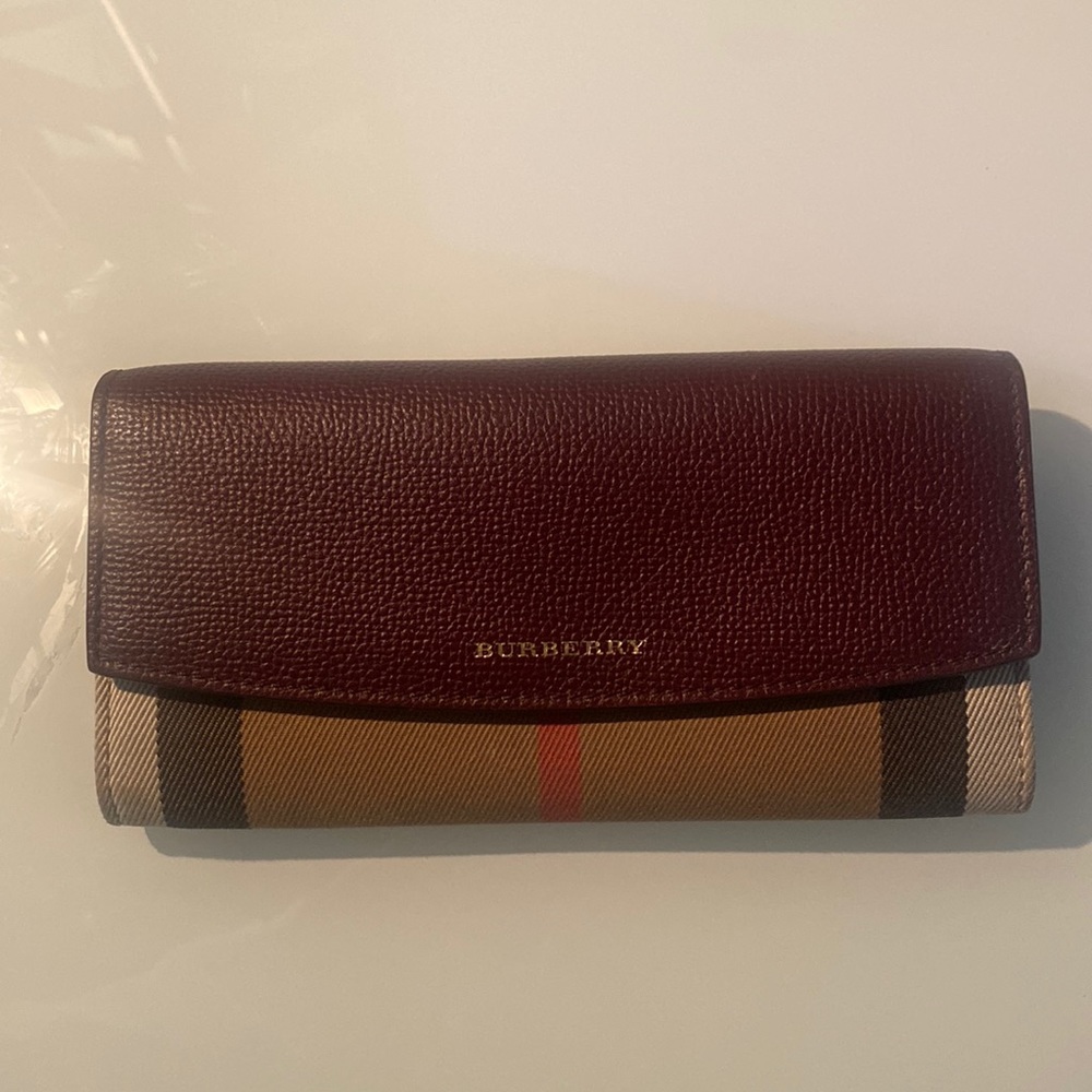 Burberry Mackenzie house check derby leather wallet